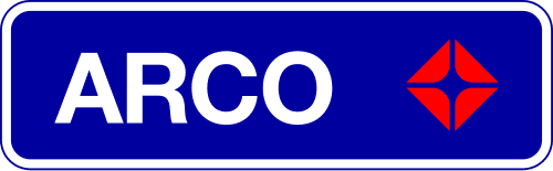 logotipo ARCO blanco y diamante rojo sobre rectángulo redondeado azul oscuro